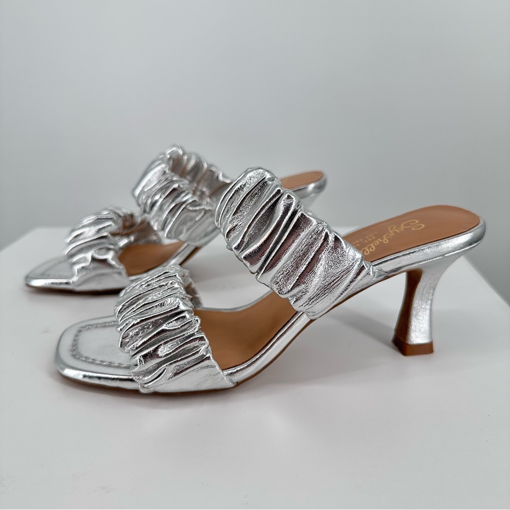 Seychelles Leeward Metallic Sandal Silver size 6 Faux Leather Square Toe Heels